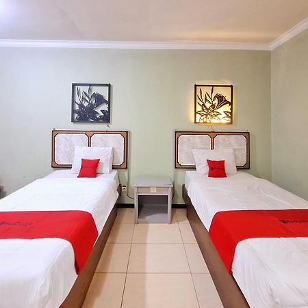 Reddoorz Near Stadion Semeru Lumajang Jawa Timur Εξωτερικό φωτογραφία
