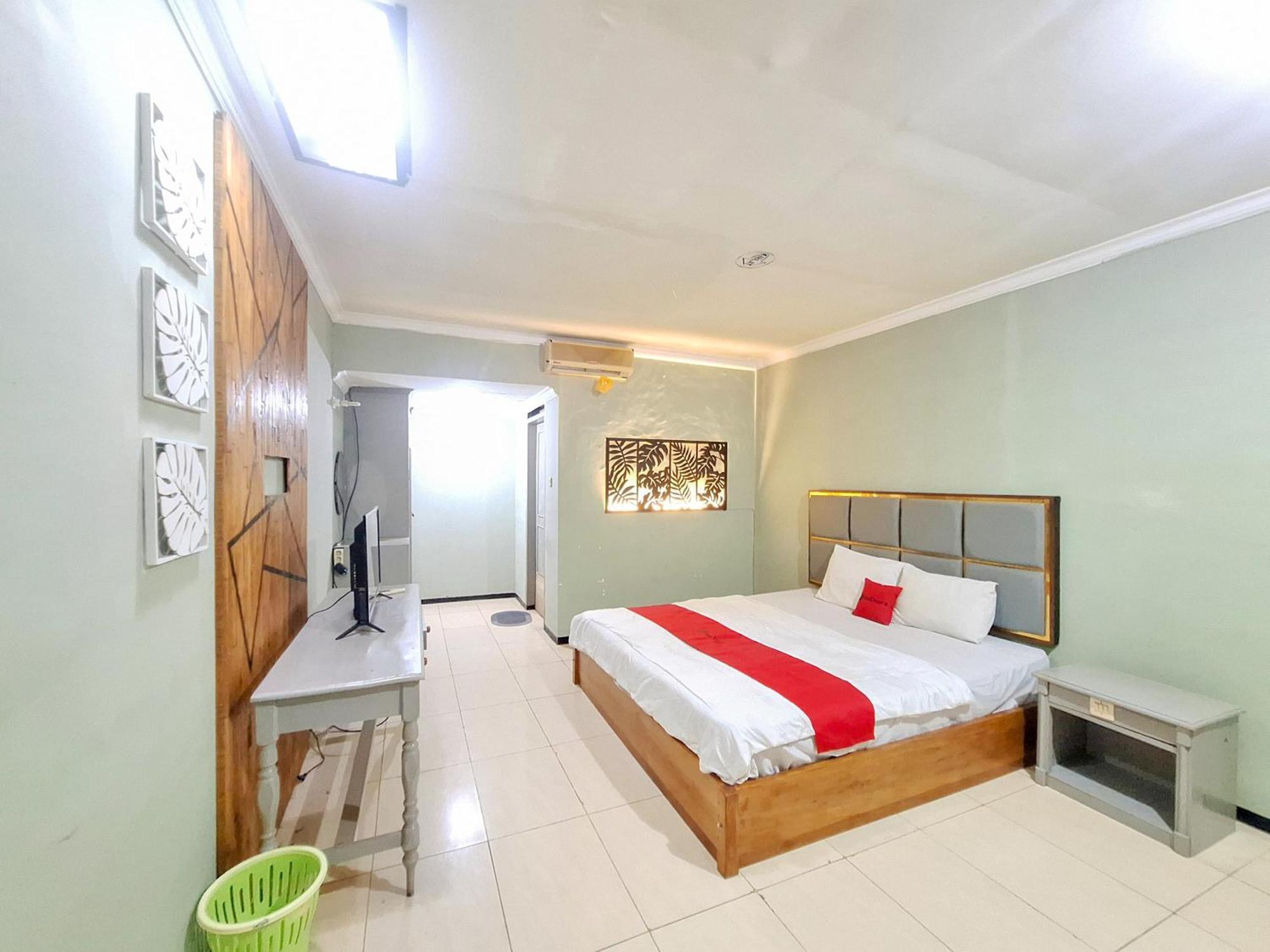 Reddoorz Near Stadion Semeru Lumajang Jawa Timur Εξωτερικό φωτογραφία