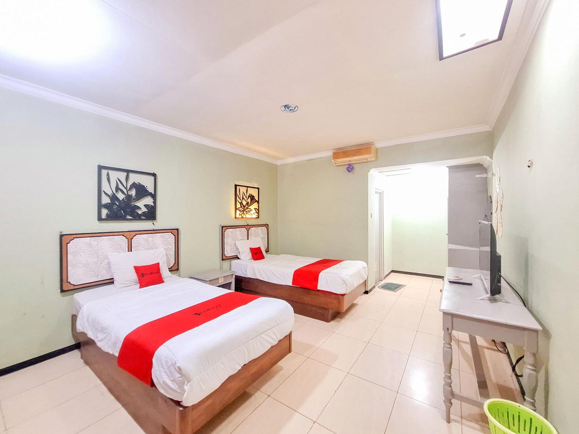 Reddoorz Near Stadion Semeru Lumajang Jawa Timur Εξωτερικό φωτογραφία