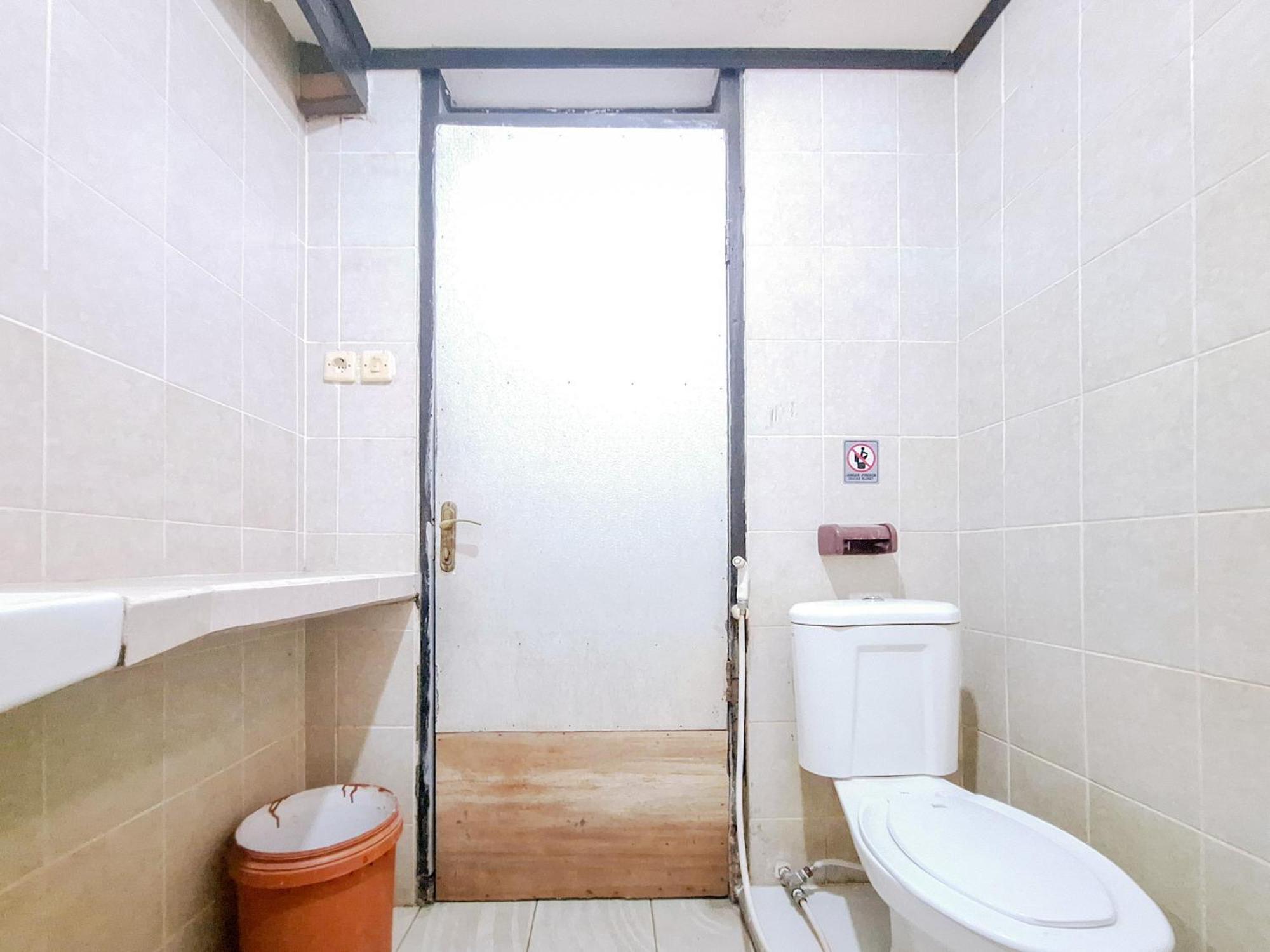 Reddoorz Near Stadion Semeru Lumajang Jawa Timur Εξωτερικό φωτογραφία