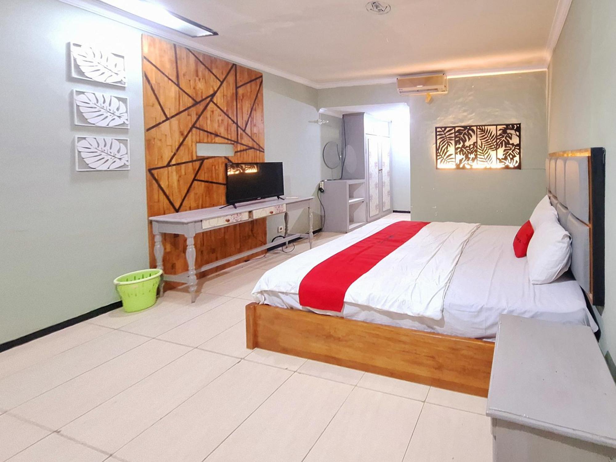 Reddoorz Near Stadion Semeru Lumajang Jawa Timur Εξωτερικό φωτογραφία