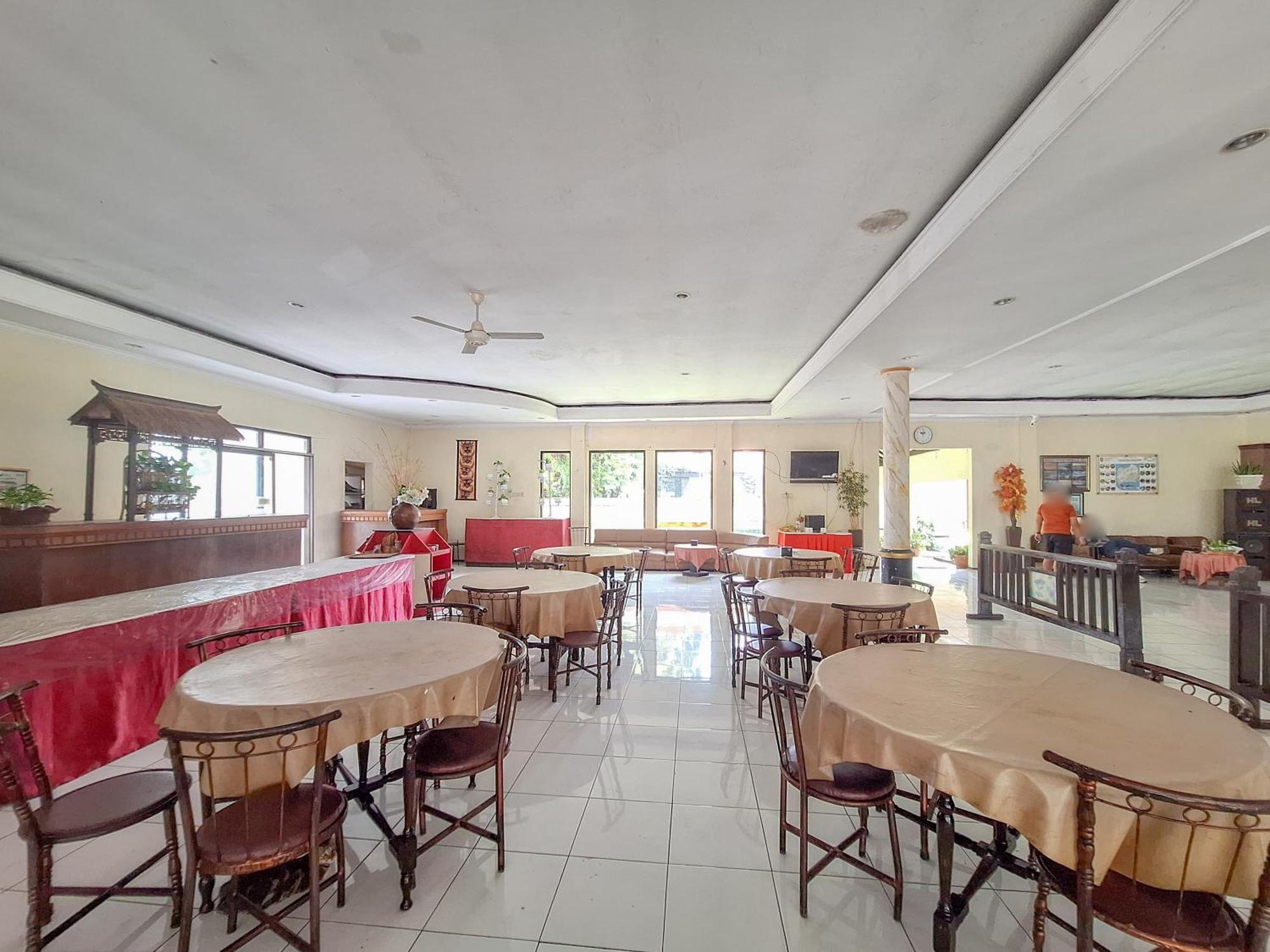 Reddoorz Near Stadion Semeru Lumajang Jawa Timur Εξωτερικό φωτογραφία